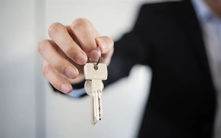 How to Find the Right Tenant and Protect Your Rental Income